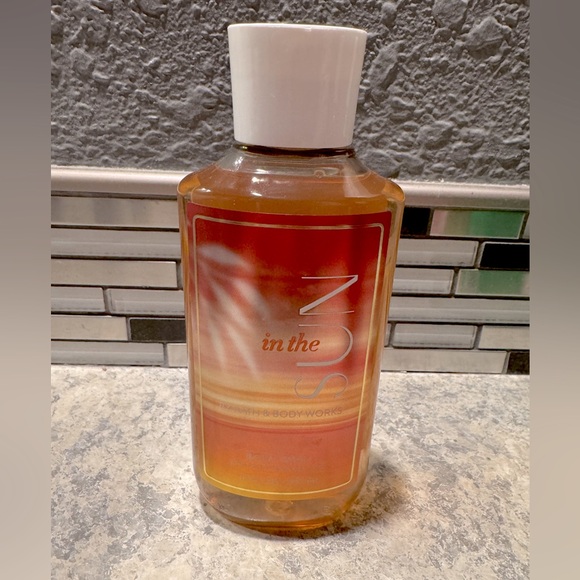 Bath and Body Works Body Wash Set of 3 - Picture 4 of 5